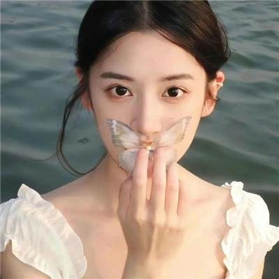 少女终末旅行 海报